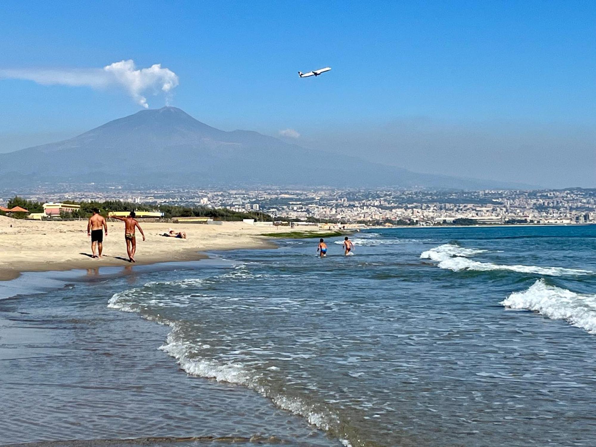 Appartamento La Terrazza Di Sant'Agata Aeroporto di Catania Fontana Rossa Esterno foto